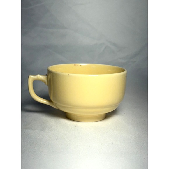 Vintage Homer Laughlin Mug – Old English Scene Castle Design – Yellow Red - Picture 2 of 3